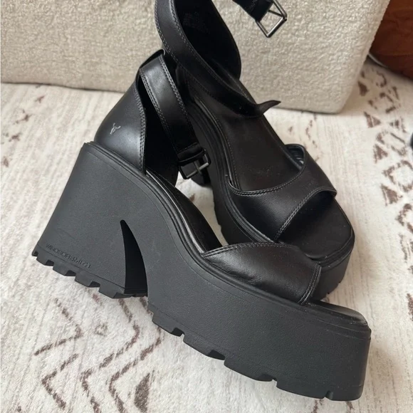 Windsor Smith Black Platform Heels - Picture 8 of 17
